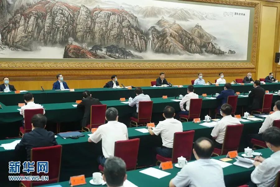 周育先加入企业家座谈会：要弘扬企业家精神，，，，，勇于立异，，，，，施展好央企的龙头刊行动用