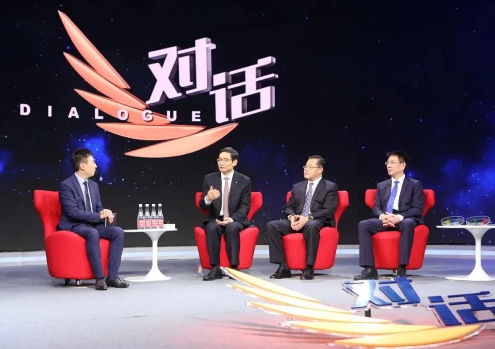 周育先受邀加入央视对话节目，，，，，谈企业家精神，，，，，讲智博1919体育故事